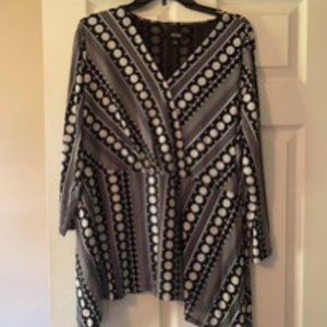 Black/White Design Blouse
